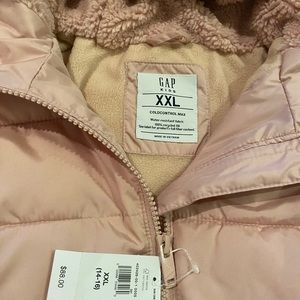 GAP KIDS size 14-16 puffer jacket. NWT. Light pink